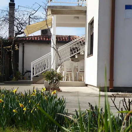 Apartman In Mit Terrasse Und Garten